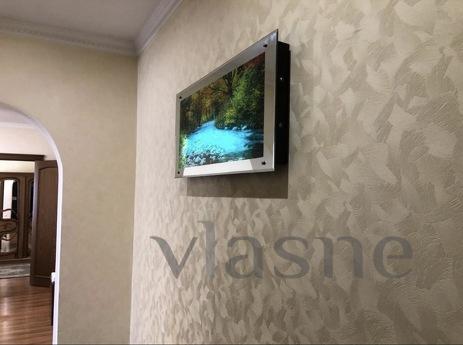 Luxury 2-bedroom apartment with WI-FI!, Dnipro (Dnipropetrovsk) - apartment by the day