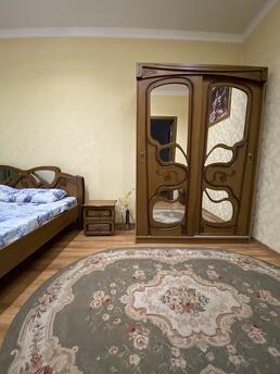 Luxury 2-bedroom apartment with WI-FI!, Dnipro (Dnipropetrovsk) - apartment by the day