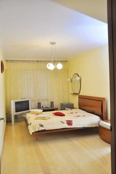 2 BR Apartment  for rent in new house, Odessa - mieszkanie po dobowo
