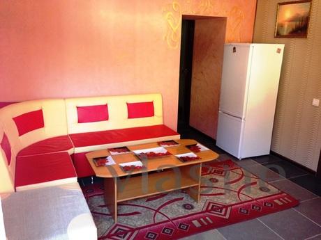 Large apartment suites at HPU in the &qu, Simferopol - mieszkanie po dobowo