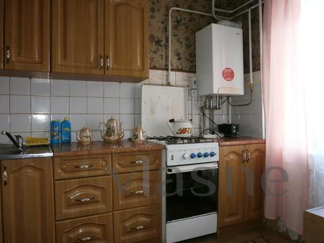 Rent two 2 rooms. sq. m., the center, Berdiansk - günlük kira için daire
