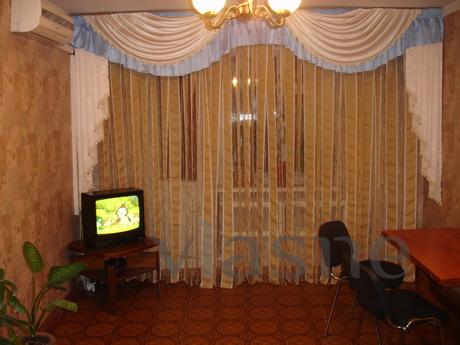 1 bedroom + living room, up to 4 persons (2 +2), water (hot 