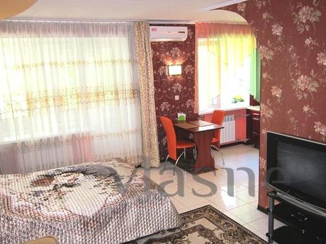 Studio in the center near the Liberty Sq, Kherson - apartment by the day