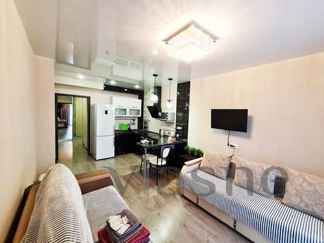 VINTAGE AND ATMOSPHERIC APARTMENT, Novosibirsk - apartment by the day