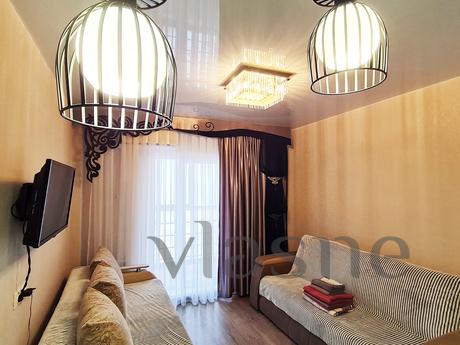 VINTAGE AND ATMOSPHERIC APARTMENT, Novosibirsk - apartment by the day