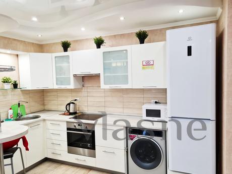 AMAZING APARTMENT, Novosibirsk - apartment by the day