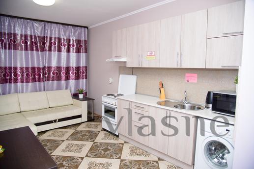 LIVE COMFORTABLY AND BE IN THE CENTER OF, Novosibirsk - apartment by the day