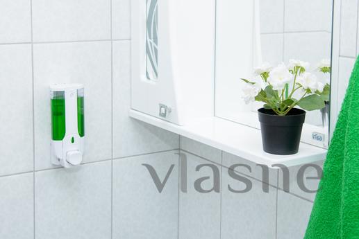 LIVE COMFORTABLY AND BE IN THE CENTER OF, Novosibirsk - apartment by the day