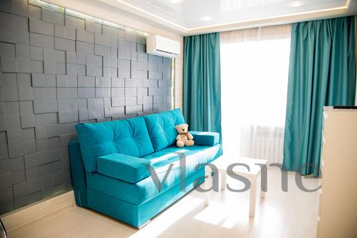 THIS APARTMENT WILL NOT LEAVE YOU INDIVI, Novosibirsk - apartment by the day