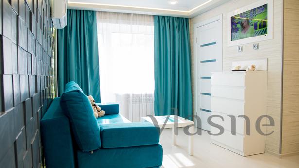 THIS APARTMENT WILL NOT LEAVE YOU INDIVI, Novosibirsk - apartment by the day