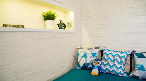 THIS APARTMENT WILL NOT LEAVE YOU INDIVI, Novosibirsk - apartment by the day