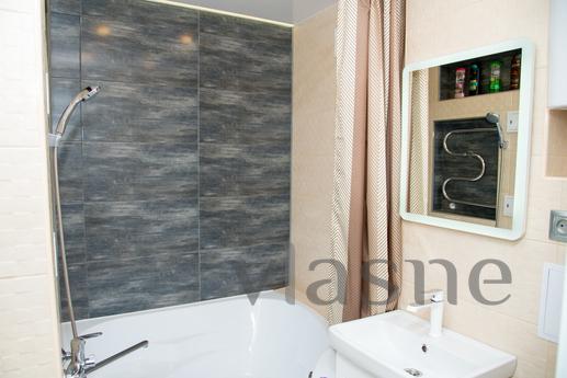 THIS APARTMENT WILL NOT LEAVE YOU INDIVI, Novosibirsk - apartment by the day