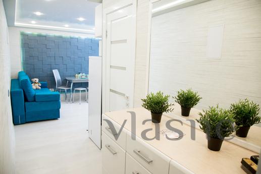 THIS APARTMENT WILL NOT LEAVE YOU INDIVI, Novosibirsk - apartment by the day