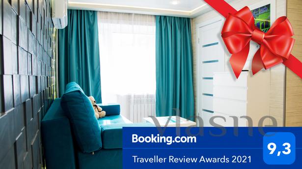 THIS APARTMENT WILL NOT LEAVE YOU INDIVI, Novosibirsk - apartment by the day