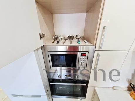 ШИКАРНОЕ ПРОЖИВАНИЕ С ВИДОМ НА РЕКУ, Новосибирск - квартира посуточно