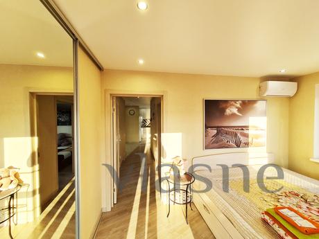 ШИКАРНОЕ ПРОЖИВАНИЕ С ВИДОМ НА РЕКУ, Новосибирск - квартира посуточно