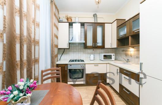 Doskonałe odnowione mieszkanie w Peczersku, Kyiv - mieszkanie po dobowo