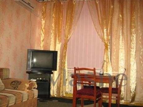 2-bedroom. Apartment 222 USD 8 minutes S, Feodosia - apartment by the day