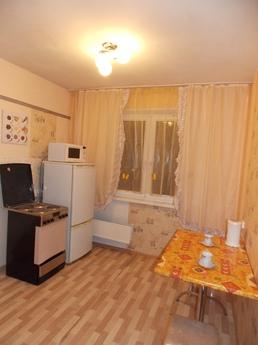 Rent apartment renovated, Красноярськ - квартира подобово