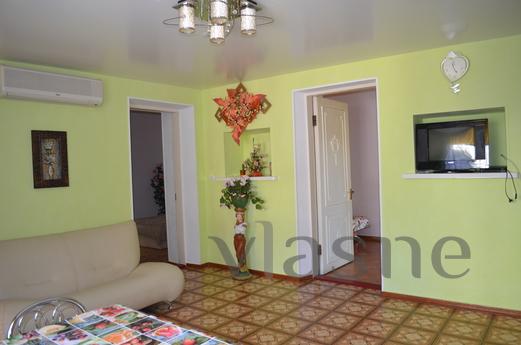 Rent a 2-kom.dom with amenities. 4 m ceilings, moldings, ren