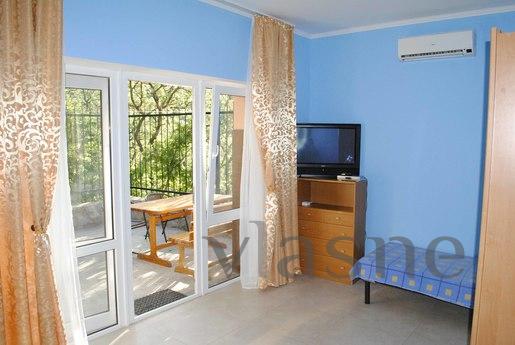 I rent rooms in 3 minutes from the beach, Alupka - günlük kira için daire