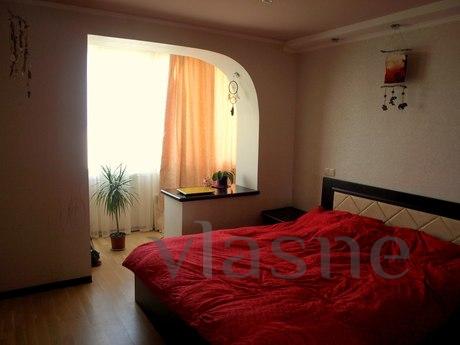 Rent a cozy 2-bedroom apartment in Alupka 15 minutes from th