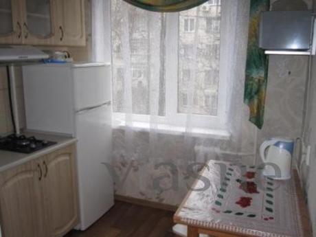 2 bedroom apartment for rent in Kerch, Kerch - apartment by the day