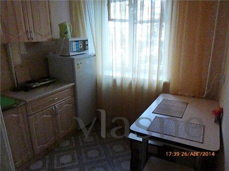 1-bedroom apartment, Tyumen - apartment by the day