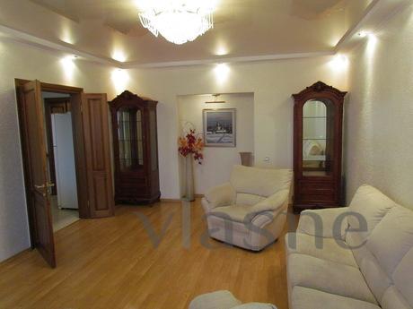Rent one his three-room apartment, Odessa - apartment by the day