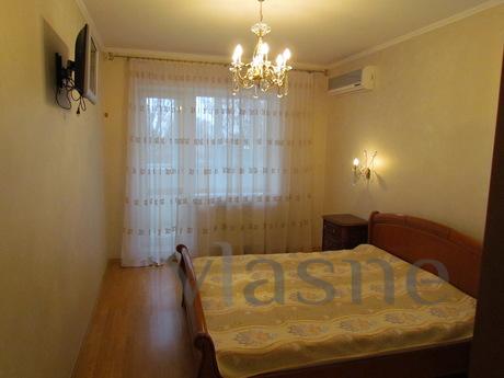Rent one his three-room apartment, Odessa - günlük kira için daire