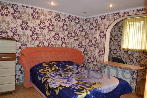 Своя 2-комнатная комфортная  посуточно, Севастополь - квартира посуточно