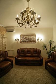 Luxurious one-bedroom apartment, Saratov - günlük kira için daire