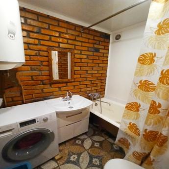 Квартира на Парковій для відпочинку, Чорноморськ (Іллічівськ) - квартира подобово