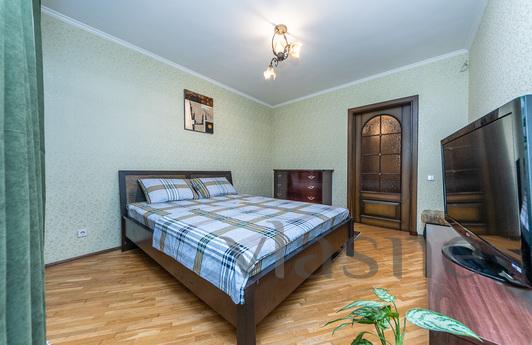 Cozy 3-room apartment. m Osokorki 5 min., Kyiv - apartment by the day