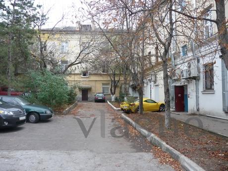 1 bedroom flat in the center, Sevastopol - apartment by the day