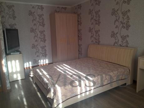 Merkezde 1 yatak odalı daire, Berdiansk - günlük kira için daire