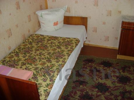 Rahat, temiz odalar, sessiz ve huzurlu., Berdiansk - günlük kira için daire