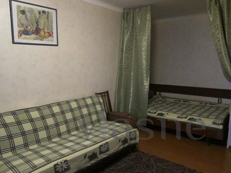 Rent 1-ing apartment on the main street, Yevpatoriya - apartment by the day
