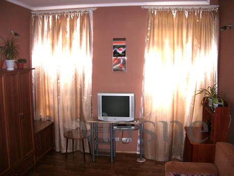 Camostoyatelnaya apartment in the heart, Odessa - günlük kira için daire