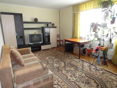 I rent two-bedroom apartment in Feodosia with all amenities,