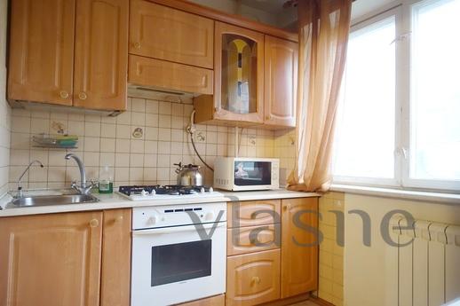 2-room apartment near the metro, Moscow - apartment by the day