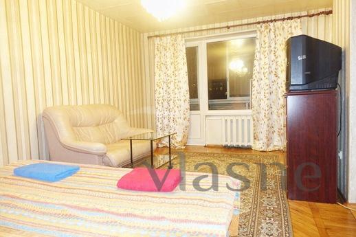 1 bedroom apartment near the metro, Moscow - apartment by the day