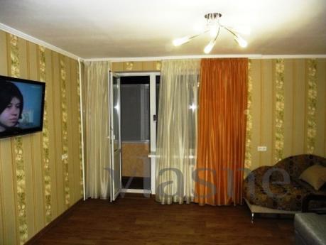 2 bedroom suite, 70m to the beach, Yevpatoriya - apartment by the day