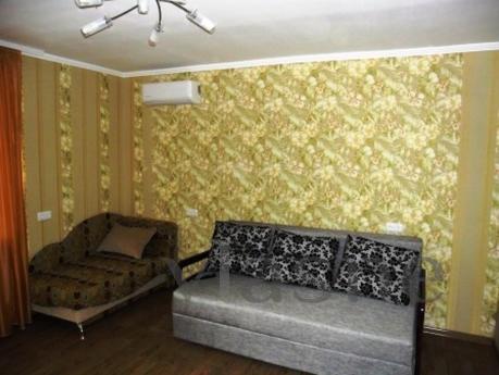 2 bedroom suite, 70m to the beach, Yevpatoriya - mieszkanie po dobowo
