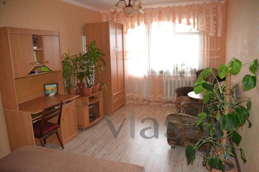 The apartment is in a good area, Alushta - mieszkanie po dobowo