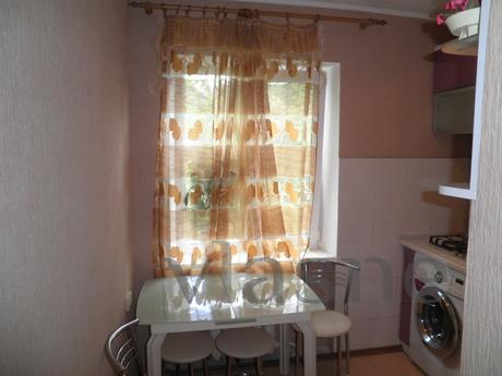 Rent two-bedroom apartment in the center of Alushta on the s