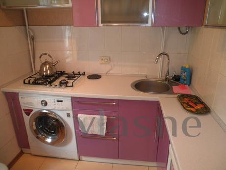 Rent two-bedroom apartment in the center of Alushta on the s