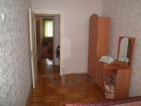three-room apartment on Lenin Street, Alushta - günlük kira için daire