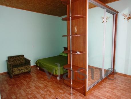Rooms at the 400 meters from the sea, Sudak - apartment by the day
