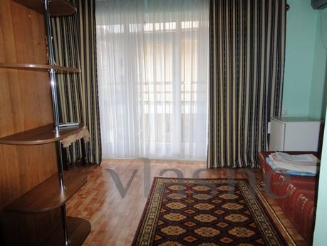 Rooms at the 400 meters from the sea, Sudak - apartment by the day
